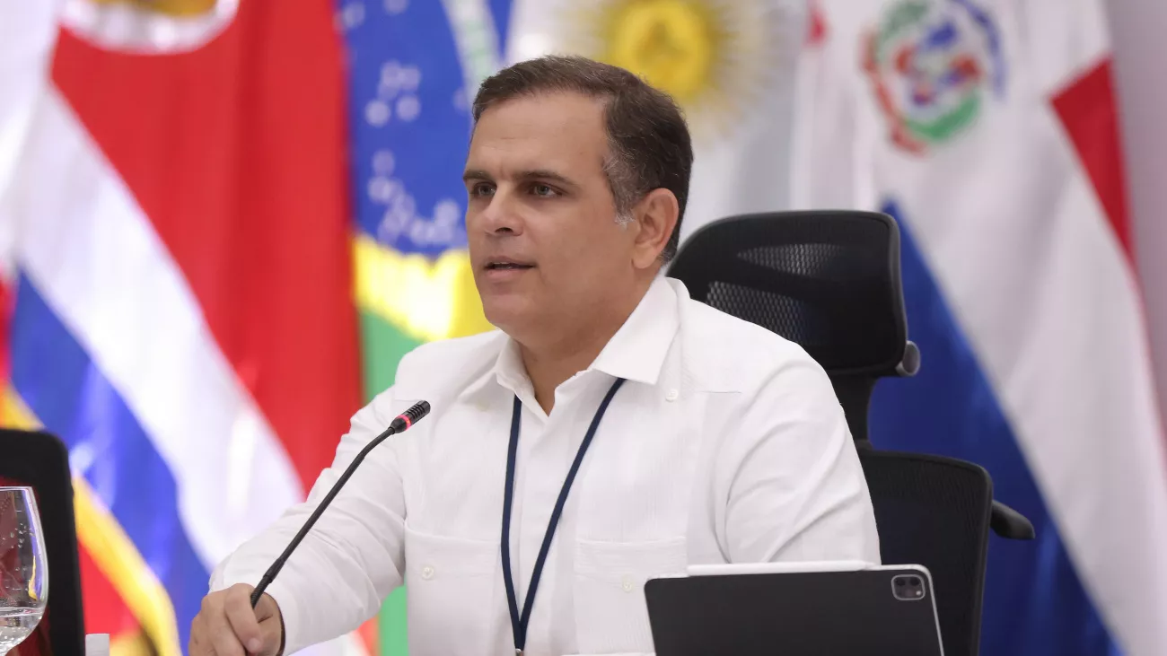 Ministro de Hacienda, Jochi Vicente